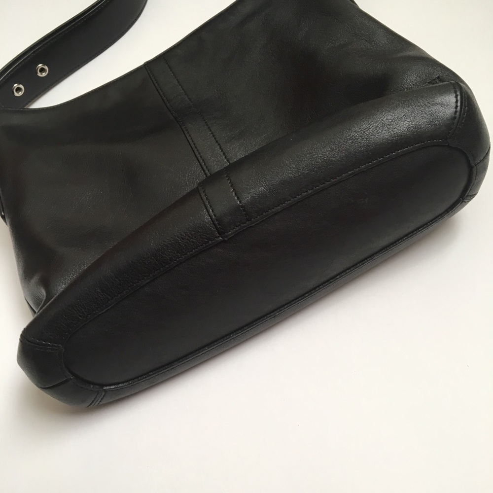 Vintage Coach 9326 Black Leather Handbag - Picture 2 of 5